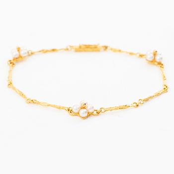 Björn Weckström, a 'Pearlflower' bracelet, Fyrklövern Lapponia, Finland, 2000.