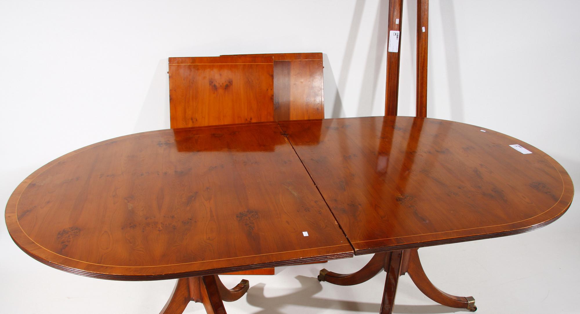 MATBORD. Engelsk stil.