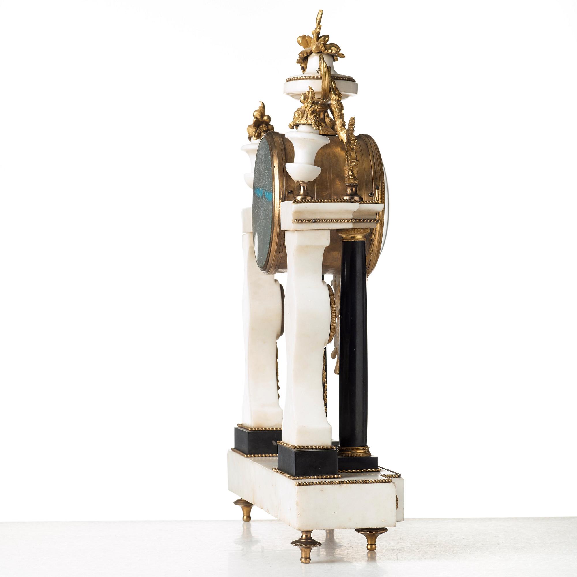 BORDSPENDYL, Louis XVI, Paris, 1700-talets slut.