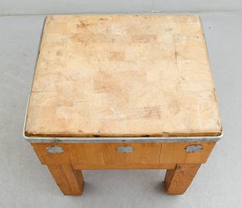 SLAKTBÄNK / HUGGKUBBE, 1900-tal.