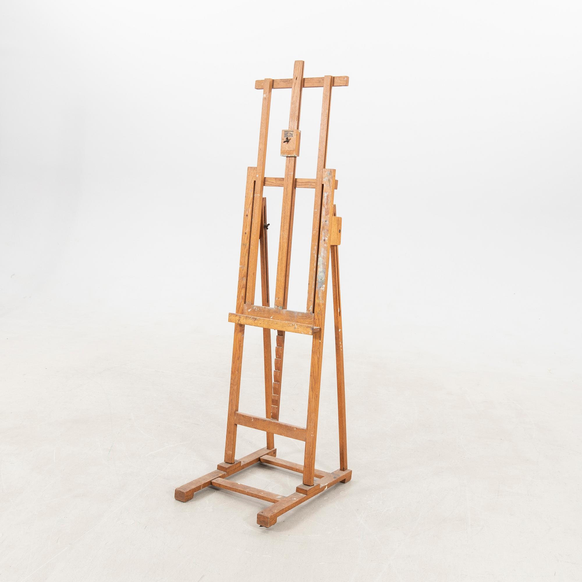 Easel and chevalet, early 20th century.
