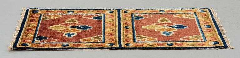 MATTO, A MEDITATION RUG, a semi-antique Ningxia, China, ca 115,5-116,5 x 60-61 cm.