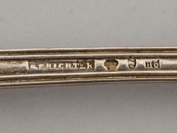 BORDSGAFFLAR, 7 st, snarlika, silver, bl a Möllenborg, 1800-talets andra hälft. Vikt ca 500 gram.
