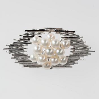 BROSCH, silver och pärlor, Chappell Jeweller. Vikt 17,4 g.