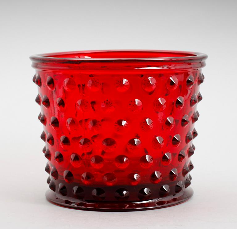 VAS, rött glas, "Hortus", Josef Frank för Firma Svenskt Tenn, Reijmyre.