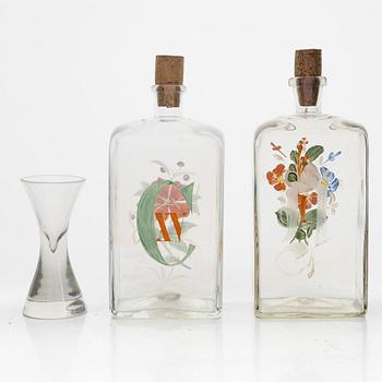 Schatull med pluntor och glas, 1800-tal.