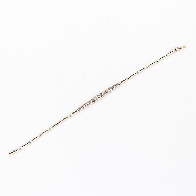 A ca 14K gold/silver bracelet, with diamonds total approx 0.92 ct, Moscow 1927-46.