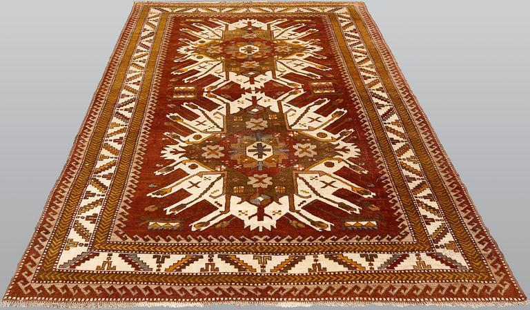 A carpet, semi-antique  Anatolian Kars, ca 257 x 167 cm.