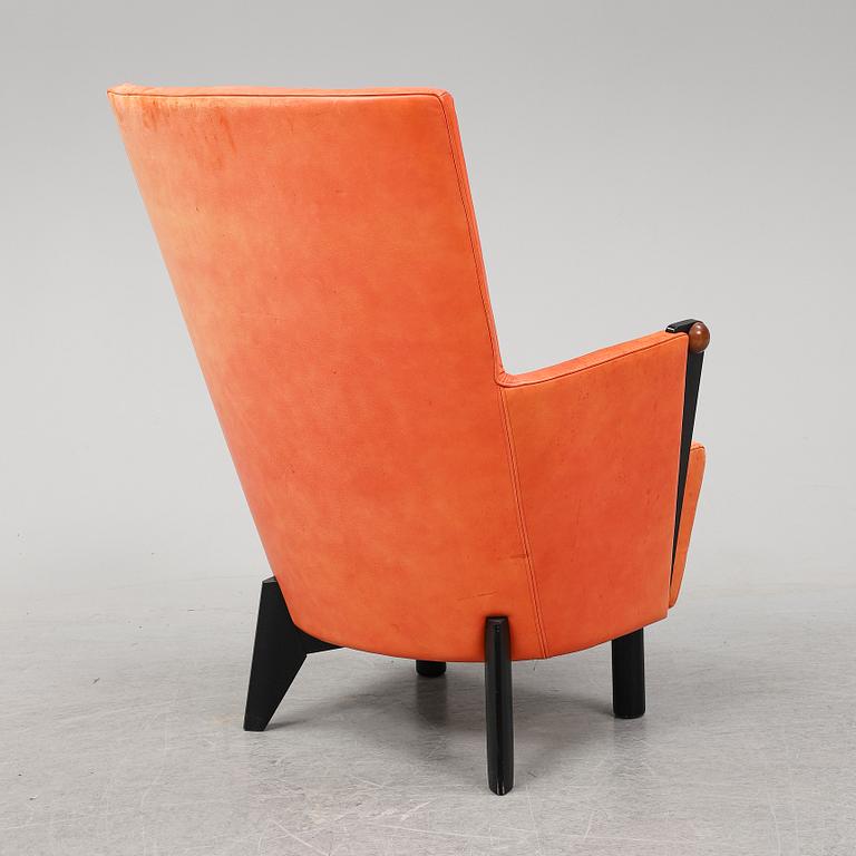 A leather easy chair, 20th century.