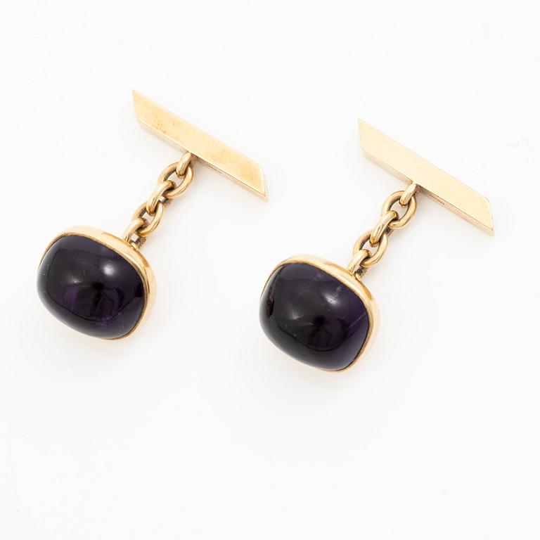 Cufflinks, 9K gold with cabochon-cut amethysts, case marked "R.W. Yeo Ltd, Jewellers, 6, Burlington Arcade, W.1.