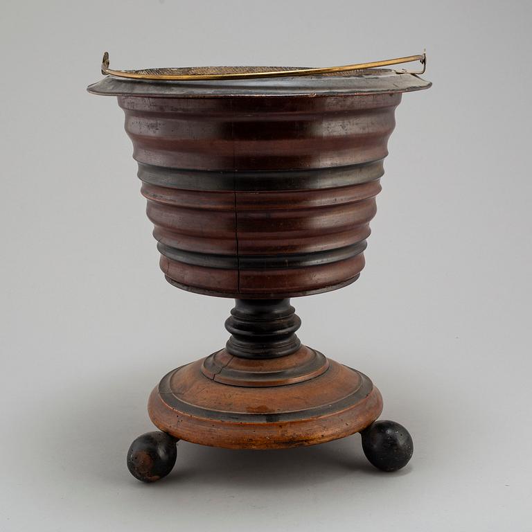 ICE BUCKET, 19th century.