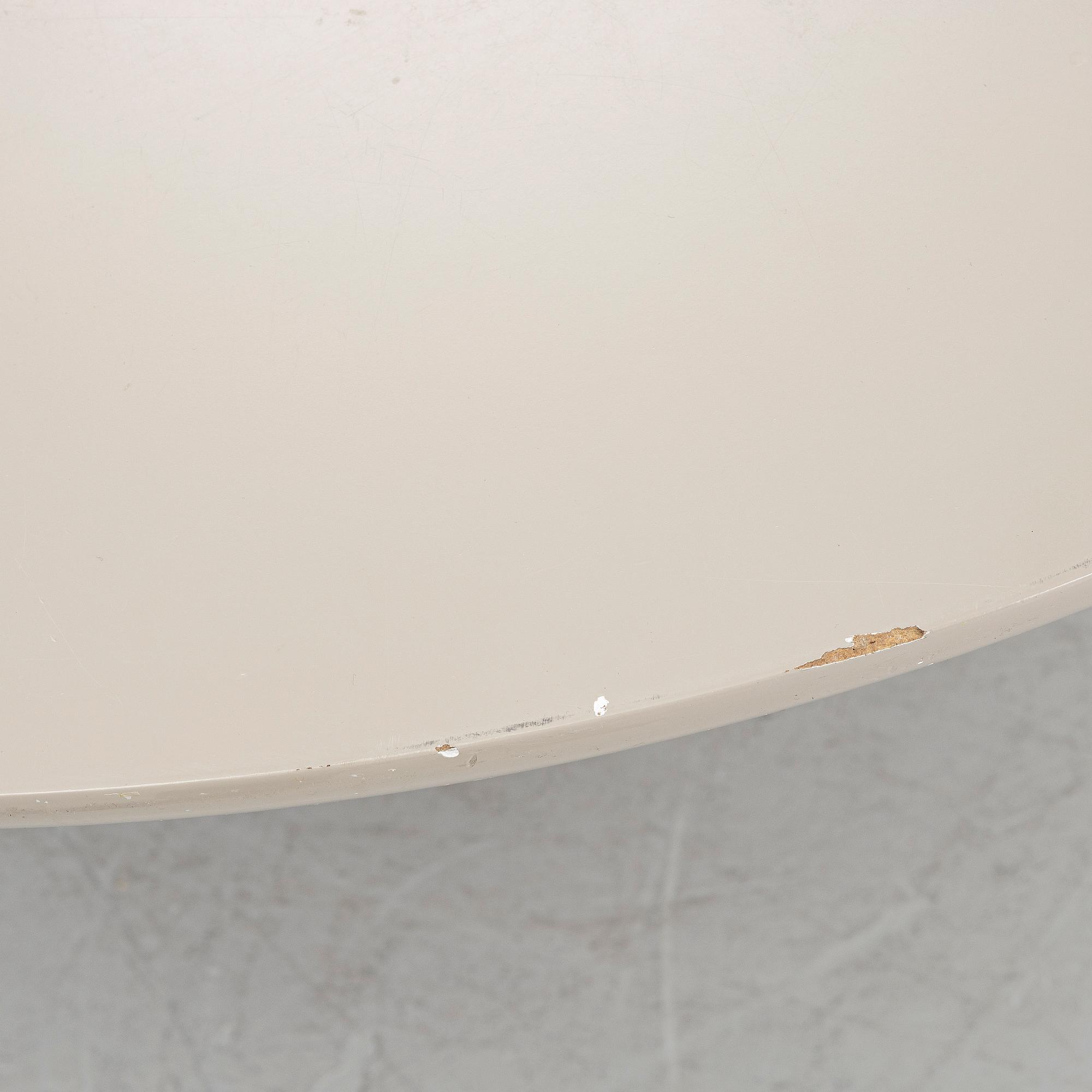 Matbord,  samtida tillverkning.