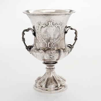 A Victorian sterling silver cup, maker's mark of Benjamin Smith III, London 1838.