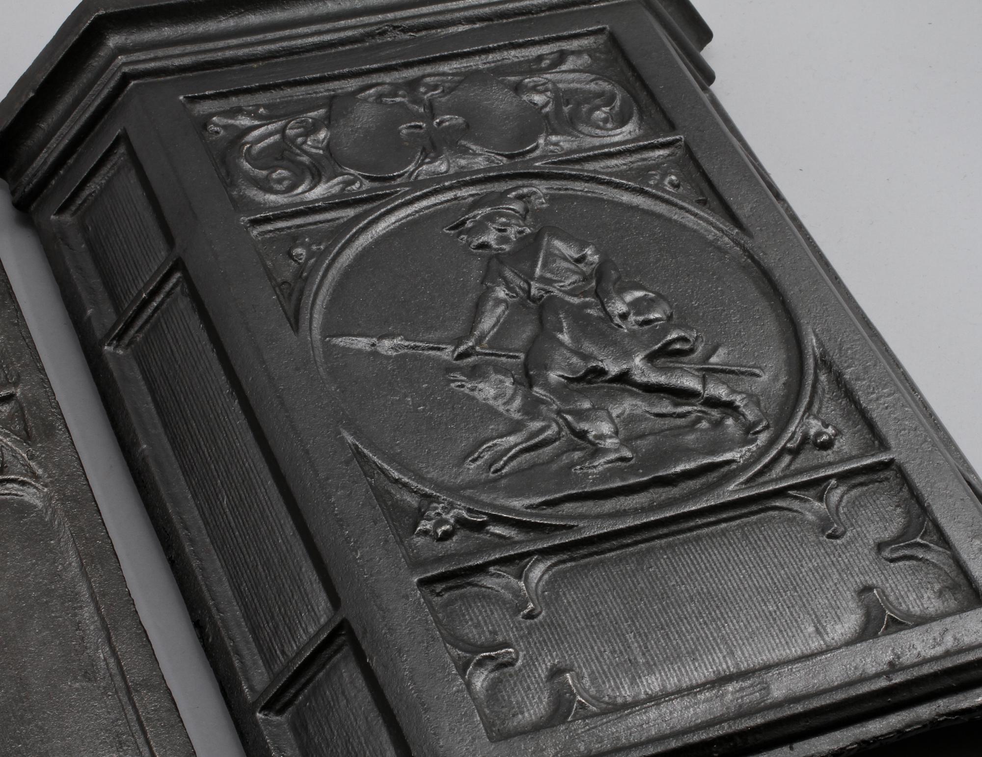 GJUTJÄRNSRELIEFER, ett par, sent 1900-/tidigt 2000-tal.