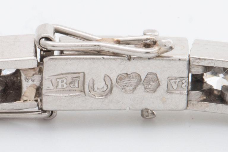 ARMBAND platina 41 briljanter ca 5 ct totalt, Juvelfabriken AB Stockholm 1947.