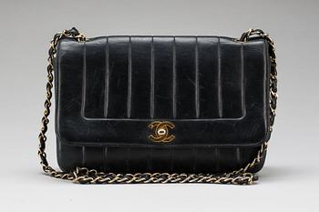 VÄSKA. Chanel.