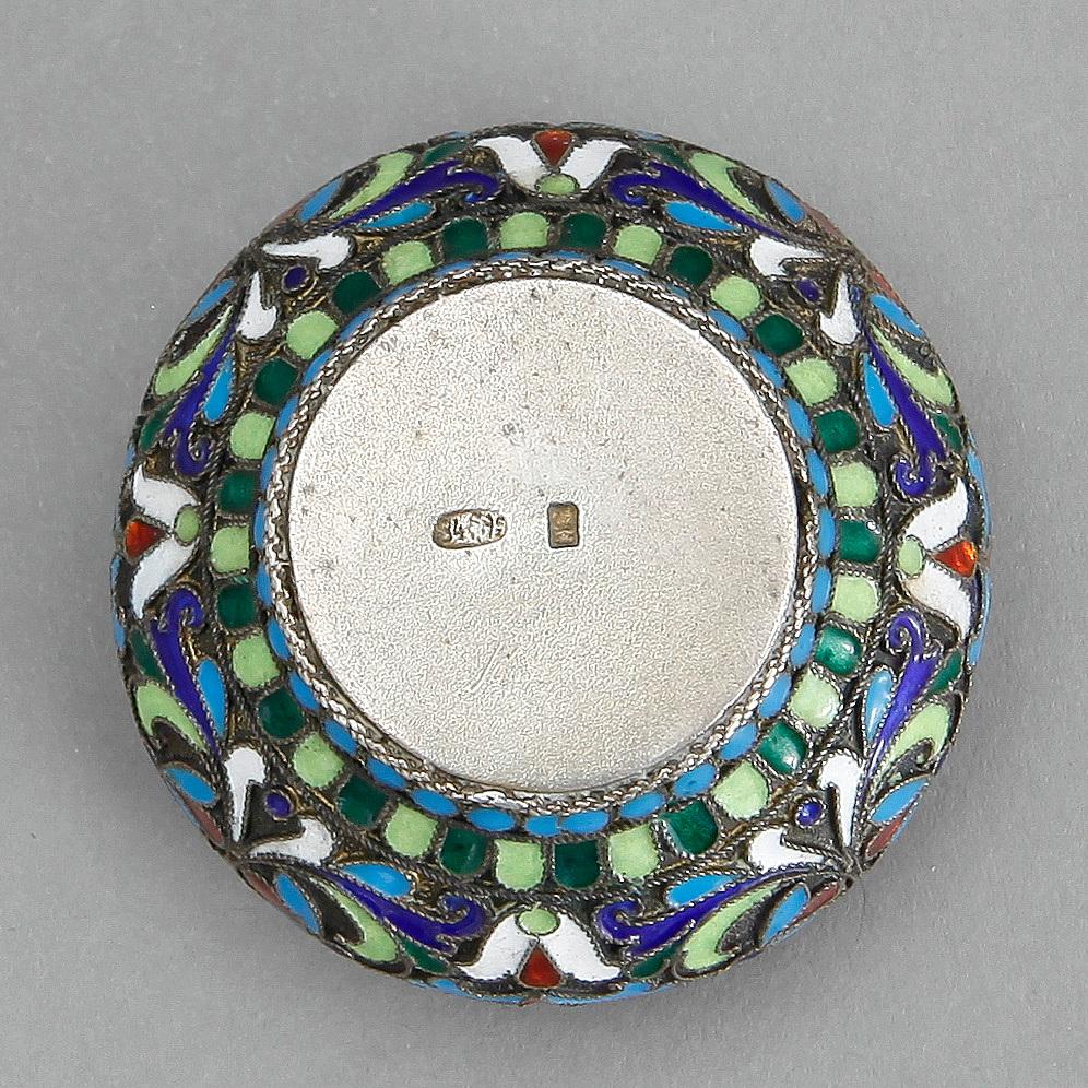 SALTKAR, silver, emalj, Ryssland 1800/1900-tal. Vikt 25 g.
