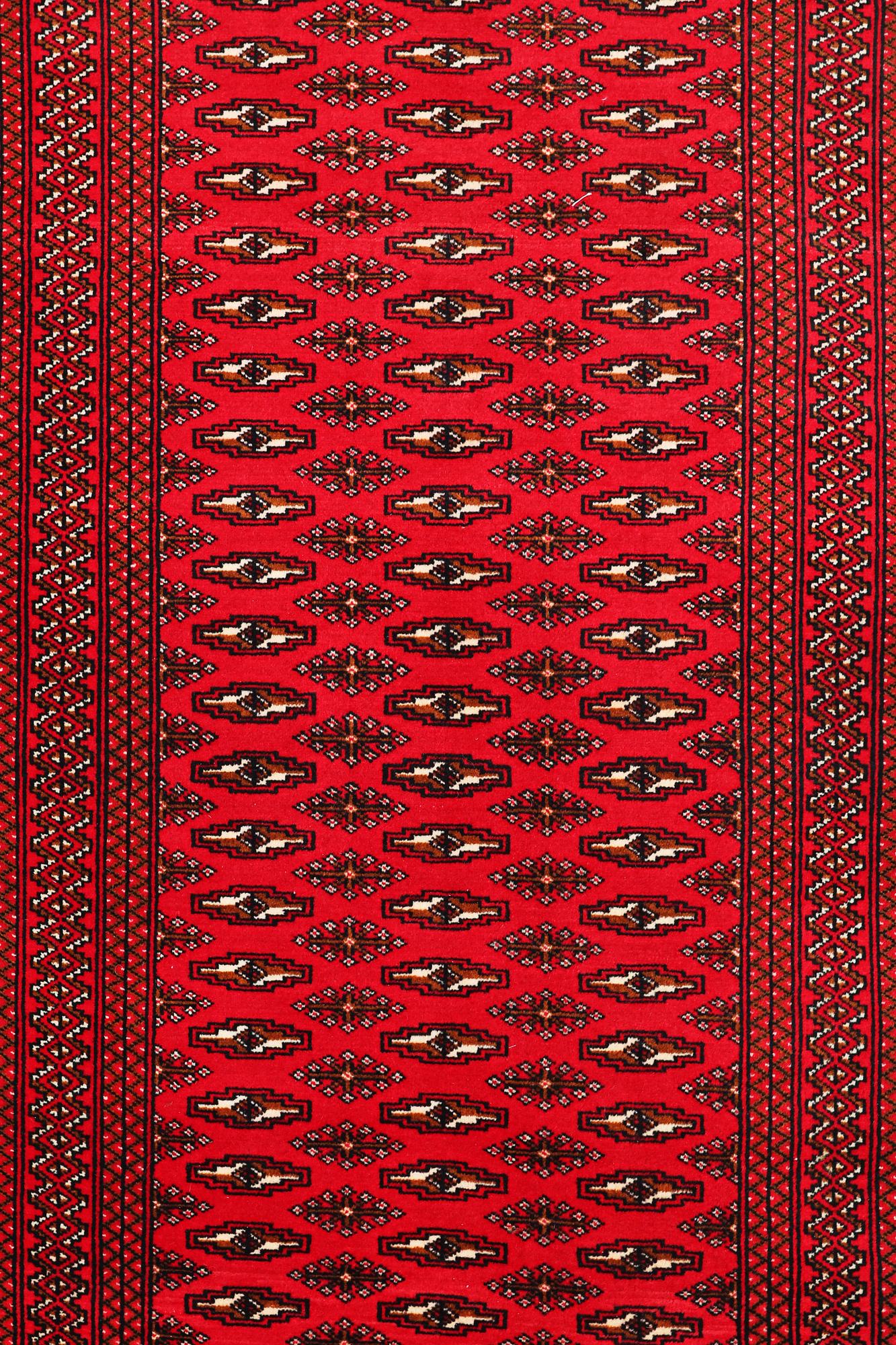 A runner carpet, Beludj, ca 385 x 106 cm.