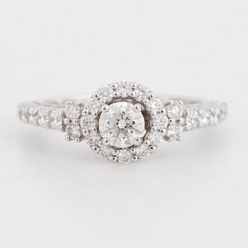 Brilliant-cut diamond ring.