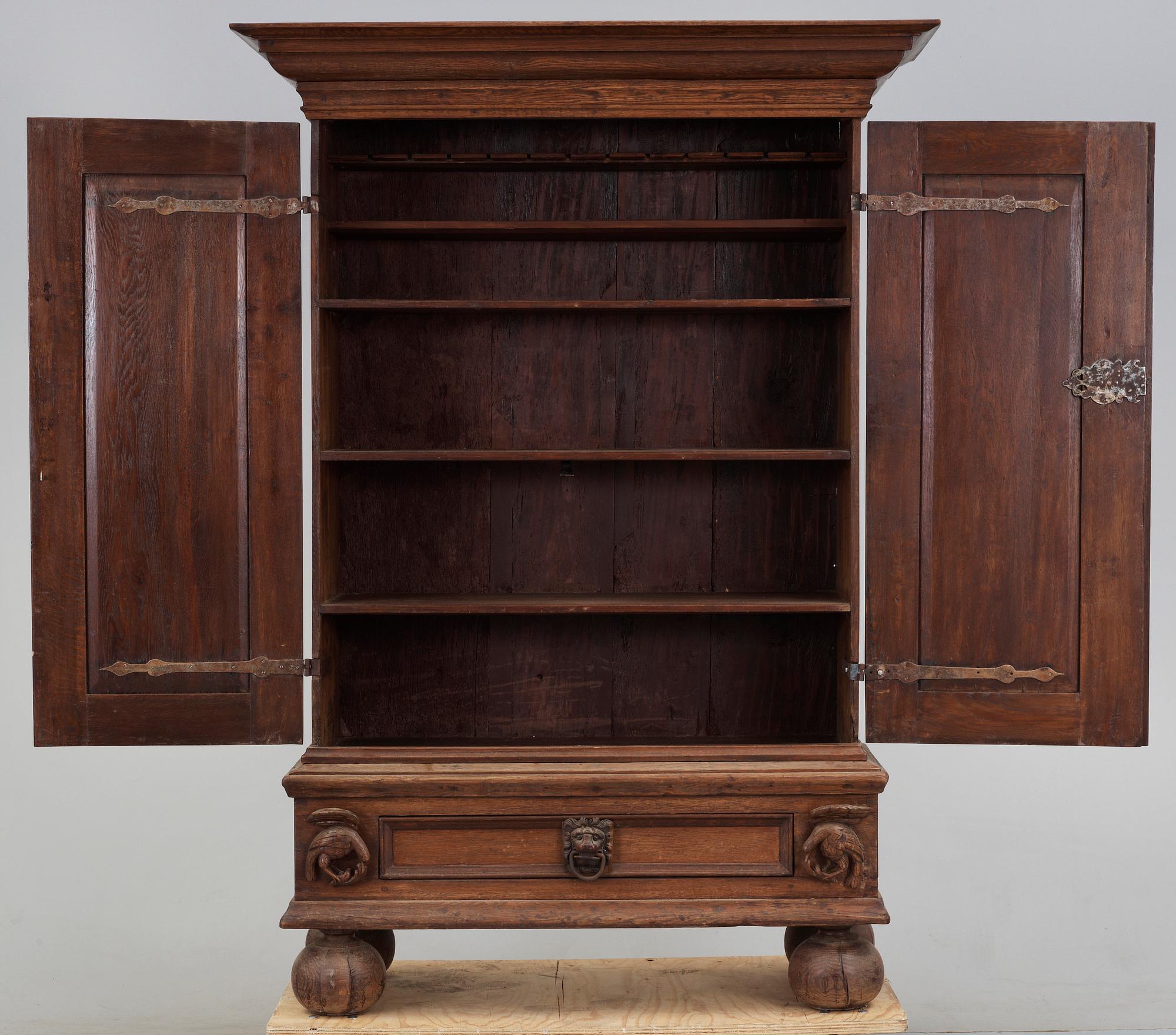 SKÅP, barock, 1600/1700-tal.