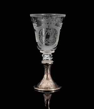 GLAS PÅ SILVERFOT, delvis 1700-tal.