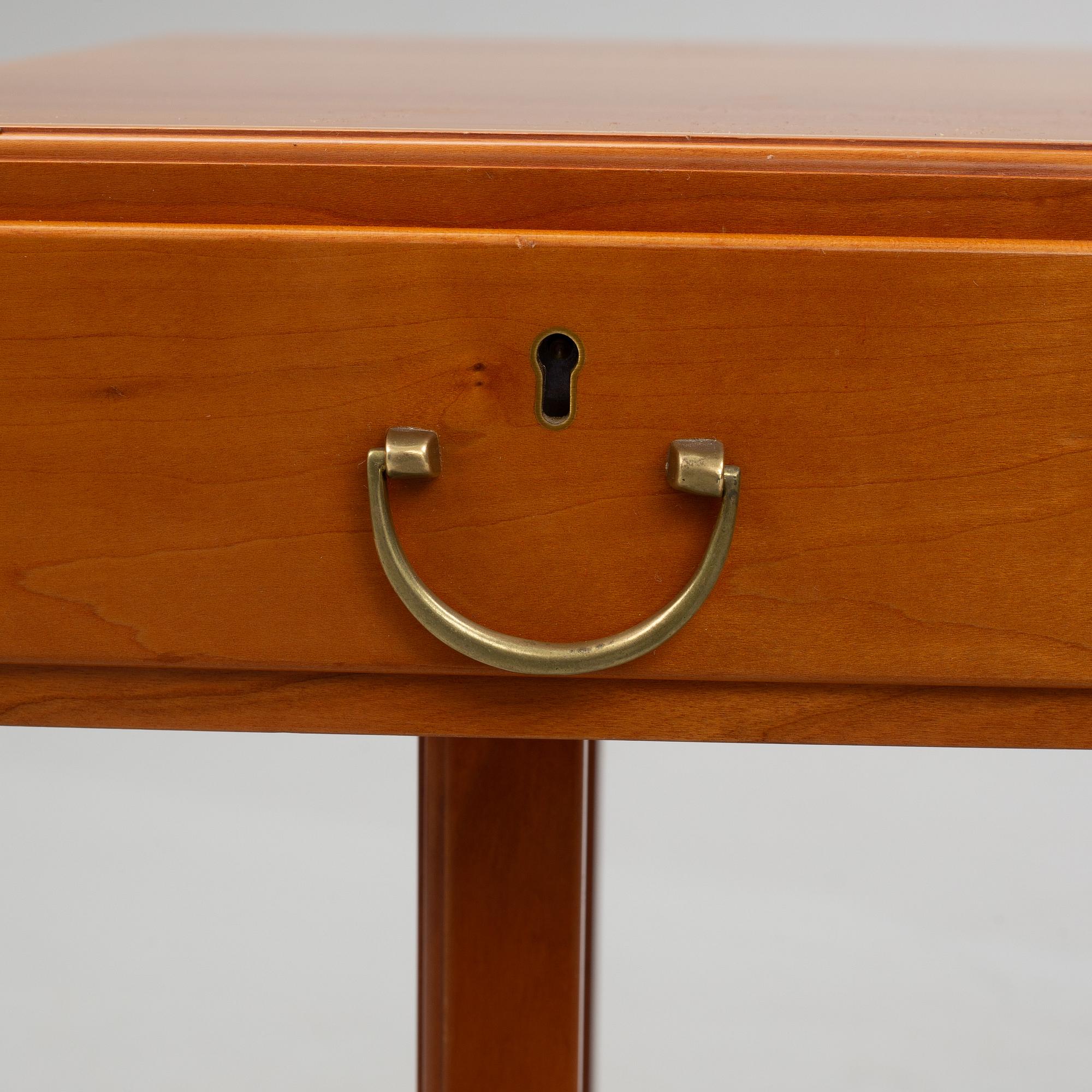 Josef Frank, desk model B 1022, Svenskt Tenn, post 1985.