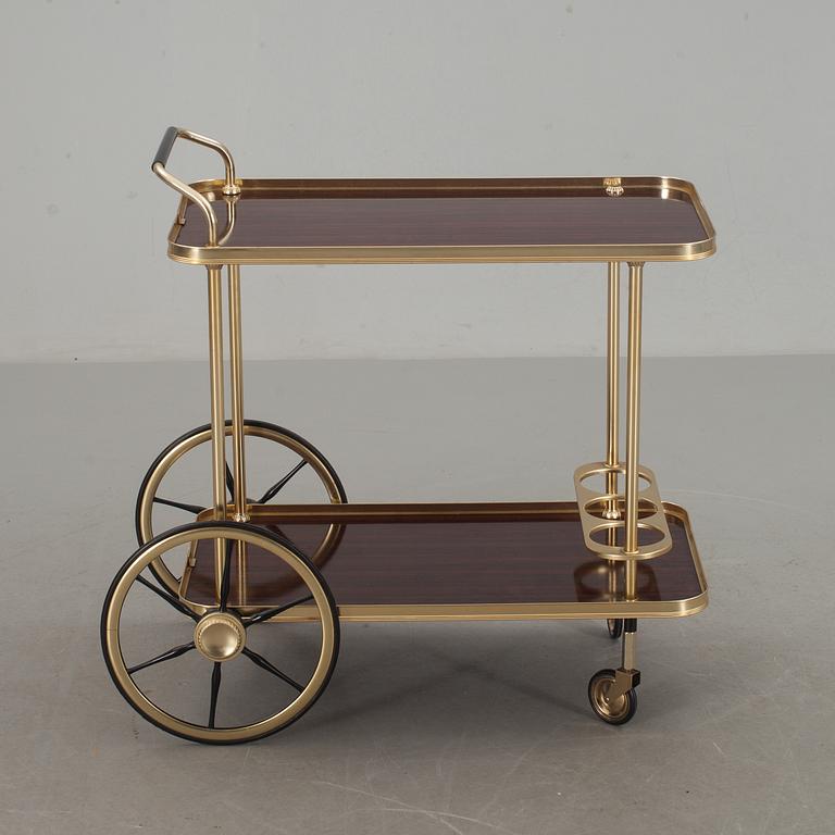 SERVERINGSVAGN, 1900-talets andra hälft.