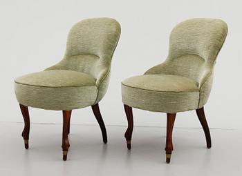 EMMAFÅTÖLJER, 1 par, rokokostil, 1900-talets första hälft.