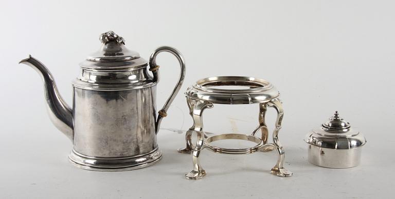 KANNA på RECHAUD, silver, bl a J C Thorning, Köpenhamn 1855 resp 1921.