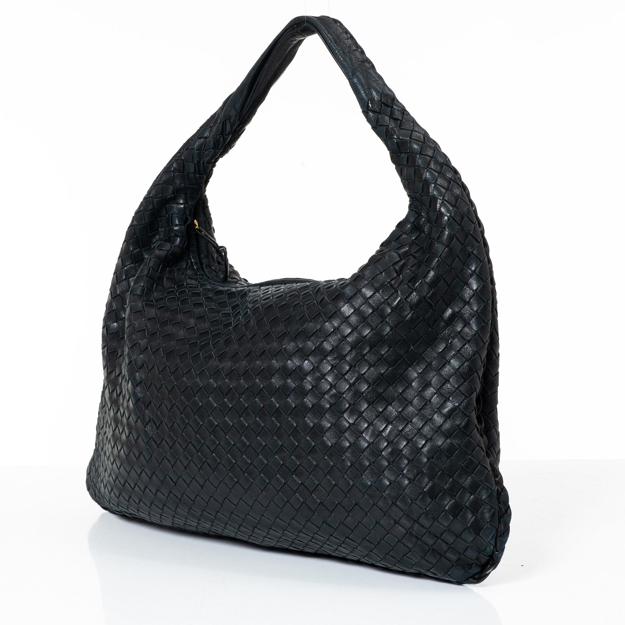 Bottega Veneta, bag "Hobo Bag".
