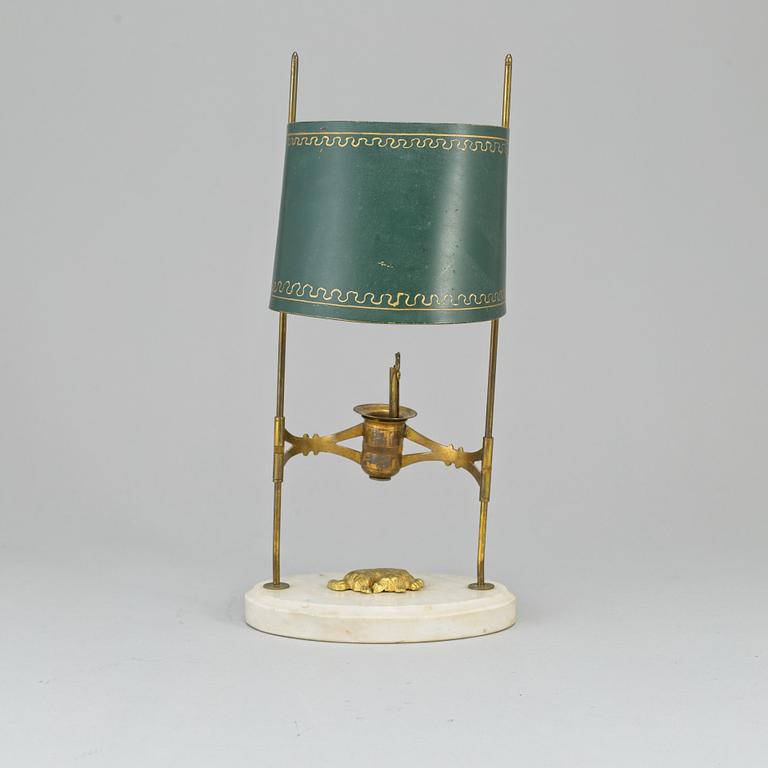 A late Gustavian style one-light circa 1900 table lamp.