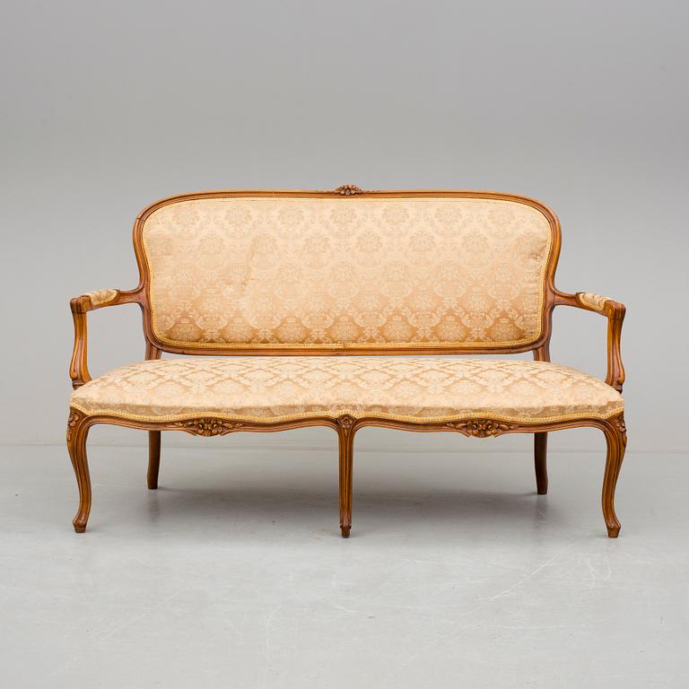 SOFFA, rokokostil, 1900-talets första hälft.