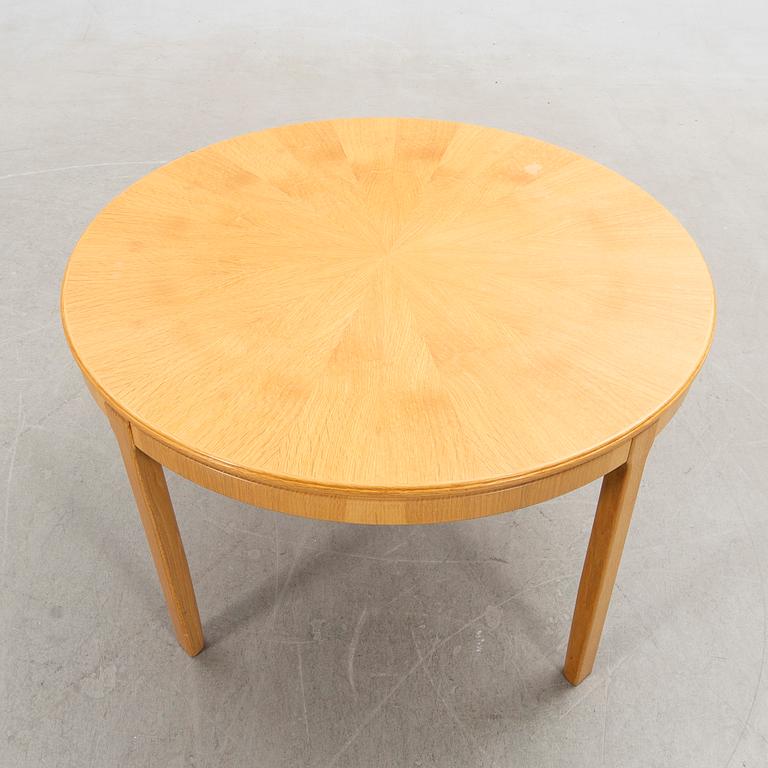 Carl Malmsten, Coffee table "Samsas" late 20th century.