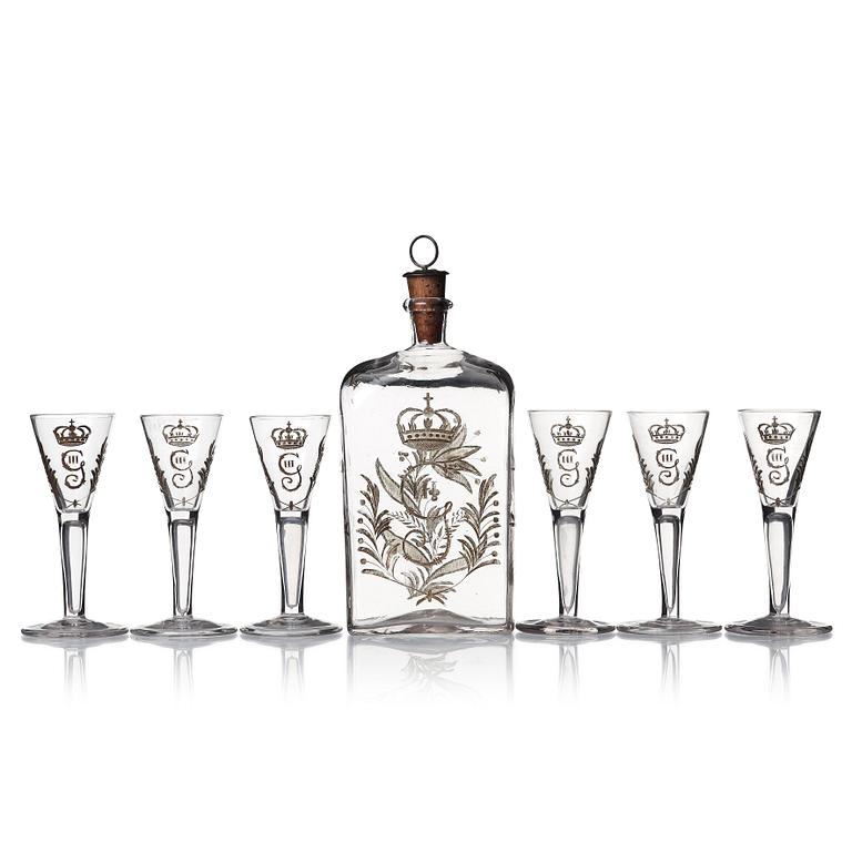 Plunta samt sex stycken spetsglas med Gustav IIIs monogram, Sverige, 1700-tal.
