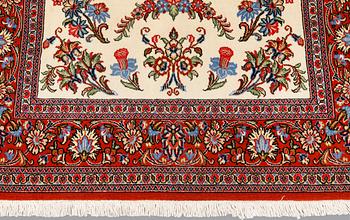 A Ghom rug, ca 155 x 105 cm.