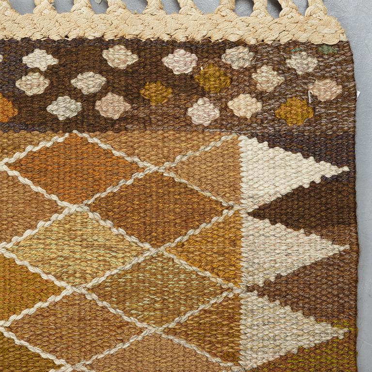 Marianne Richter, matto, "Josefina ljusbrun", tapestry weave, ca 303-305 x 230-235 cm, signed AB MMF MR.