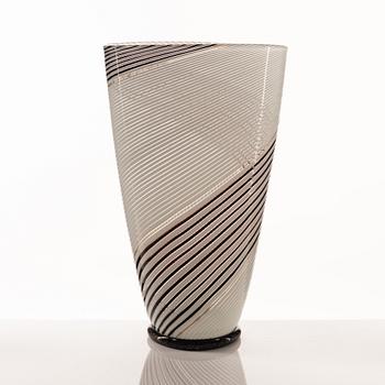 Dino Martens, a mezza filigrana glass vase, Areliano Toso, Murano, Italy.