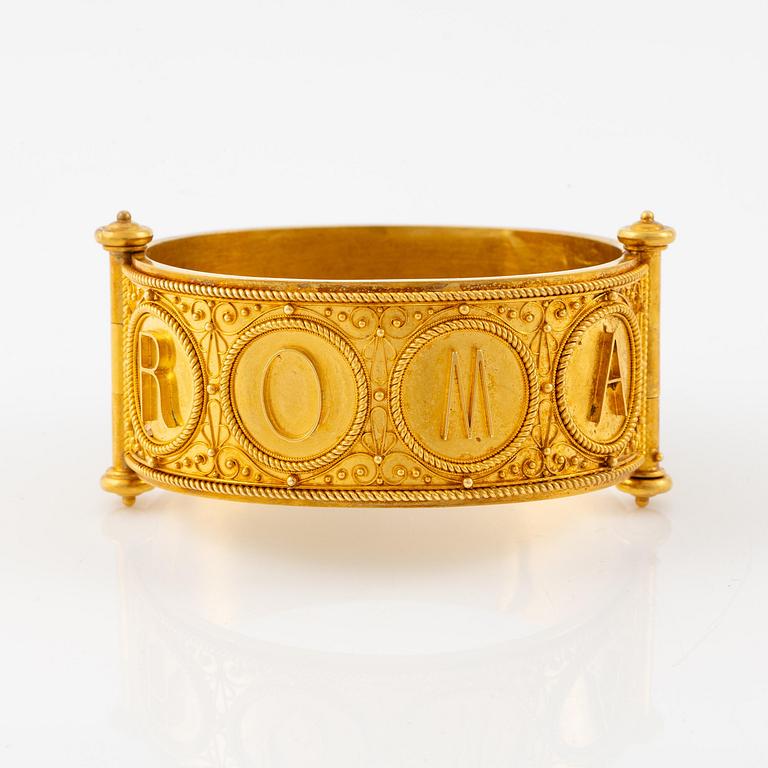 A bangle, gold with micromosaic, Cesare Roccheggiani, Rome, late 19th century.