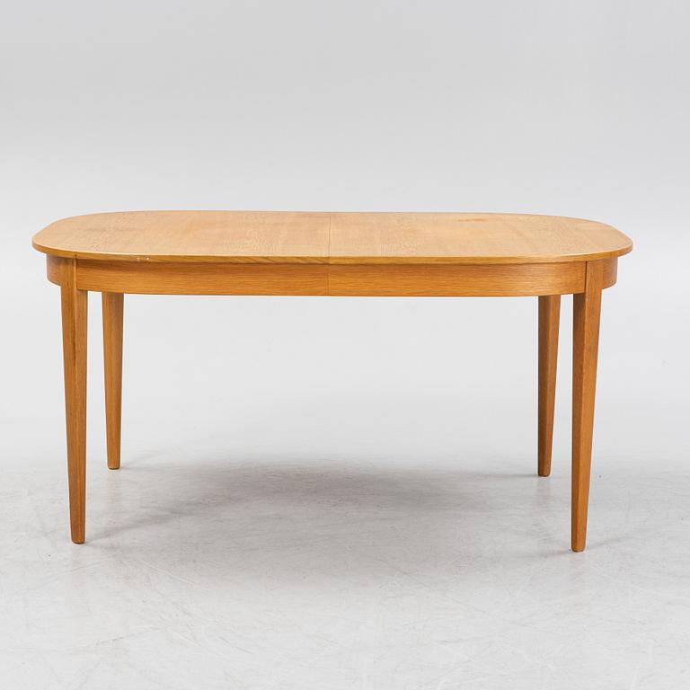 Carl Malmsten, a dining table and four chairs, 'Calmare nyckel', Åfors Möbelfabrik, second half of the 20th century.