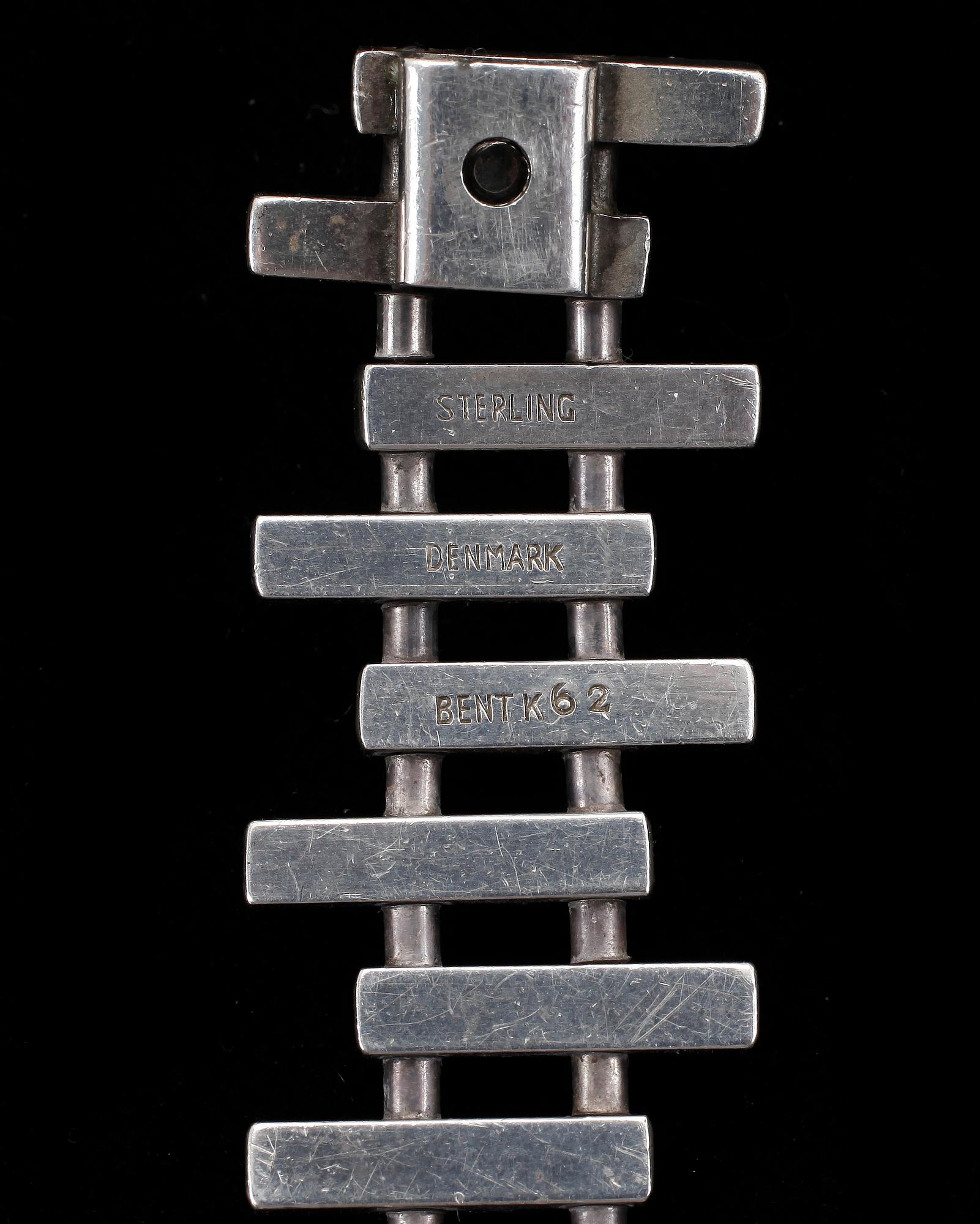 ARMBAND, sterling silver, Bent Knudsen, Danmark 1962. Vikt 53 g.