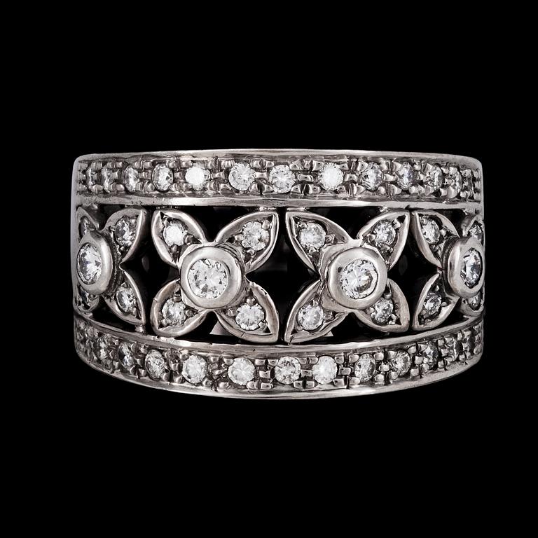 RING, brilliant cut diamonds, tot. app. 0.60 cts.