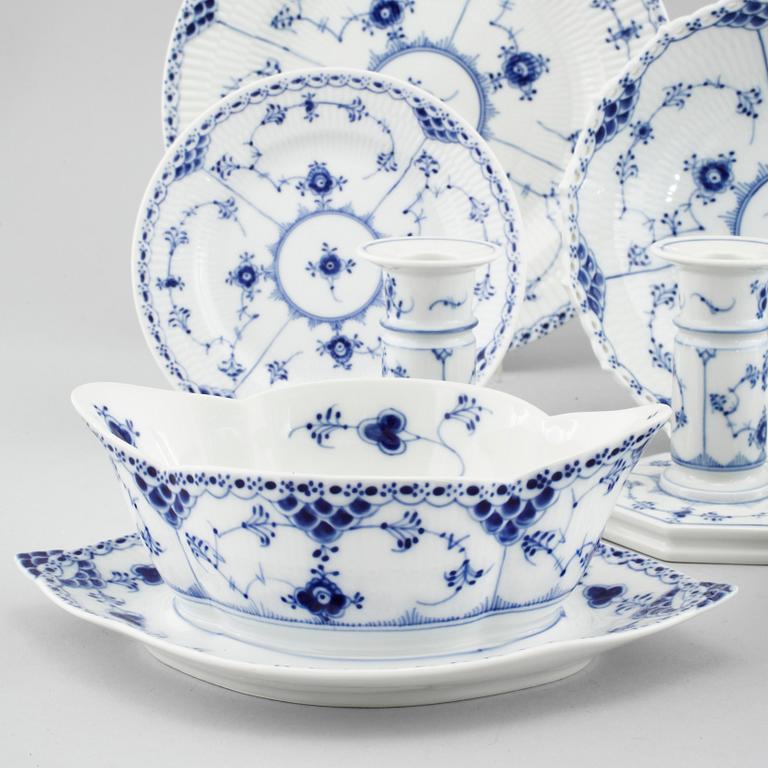 58 pieces of porcelain tableware from Royal Copenhagen, second half of the 20th century.