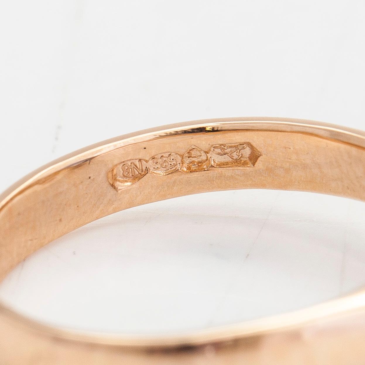 Ring, 14K guld, briljantslipade diamanter ca 0.06 ct totalt och safir. Kultakeskus, Hämeenlinna 1990.