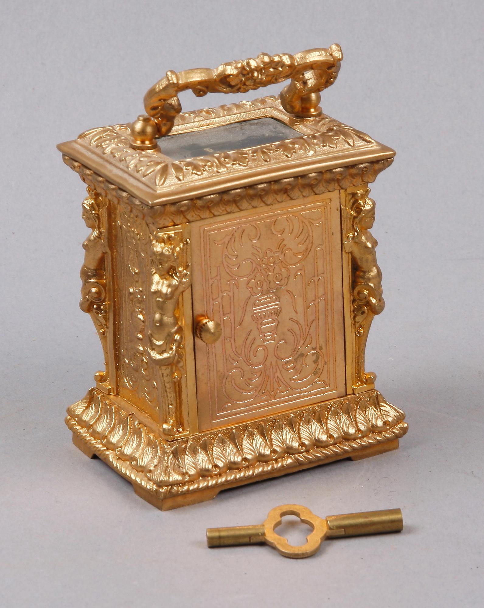 BORDSUR, gulmetall, 1800/1900-tal.