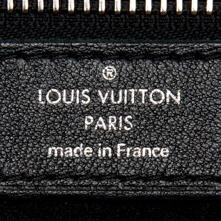 LAUKKU, "Antheia Hobo", Louis Vuitton.