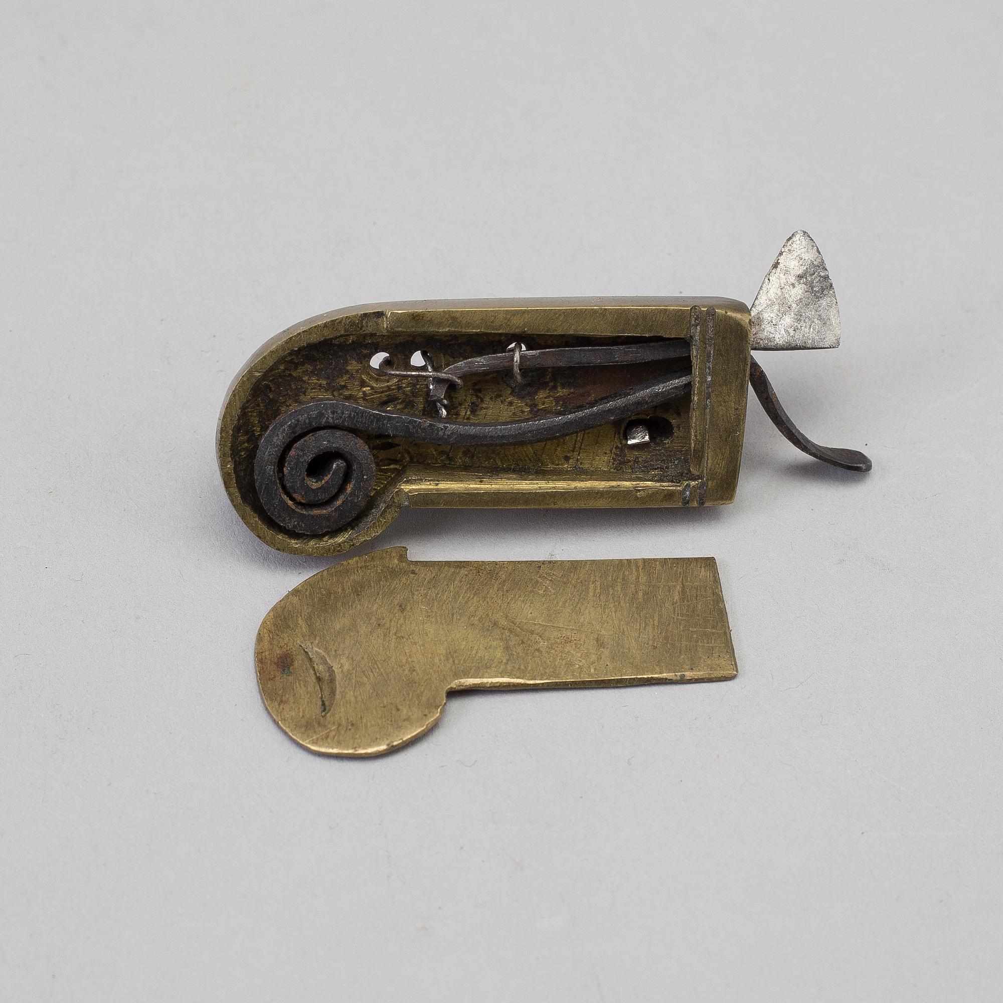 AN 18TH CENTURY BRASS PHLEEM.