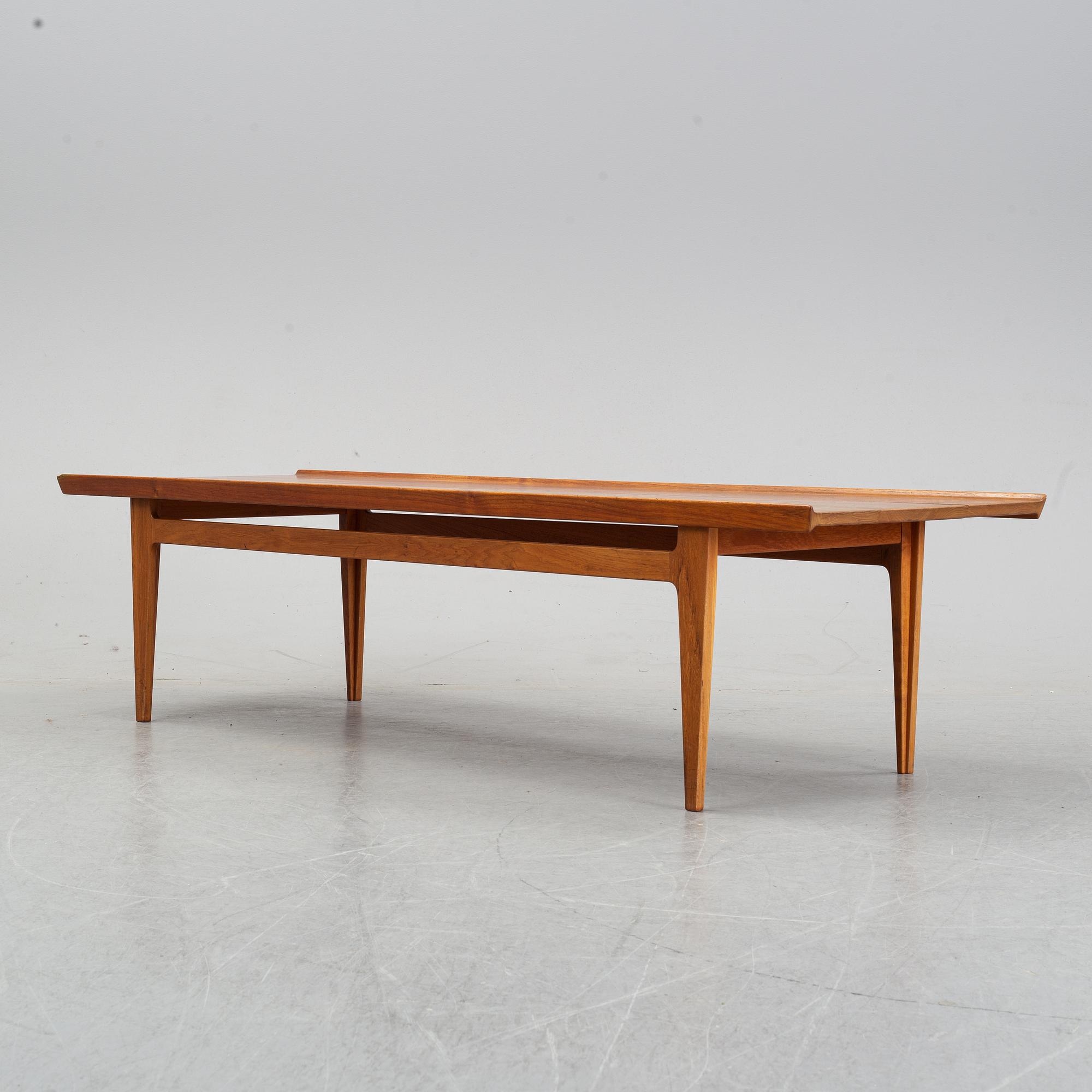Finn Juhl, a teak coffee table for France & Son, mid 20th century.