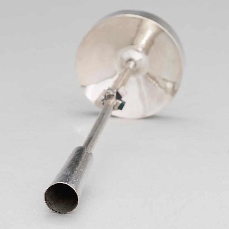 LJUSSTAKE, SOCKERSKÅL och GRÄDDSNÄCKA, silver, Pirkan-Kulta oy, Tammerfors 1964 och 1966.