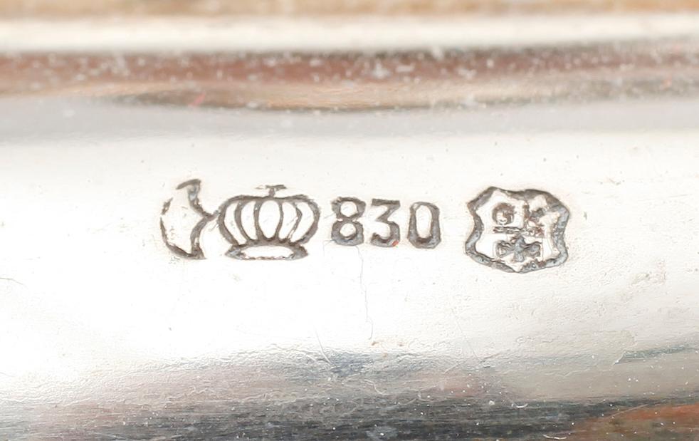 KANDELABRAR, 1 par, silver, rokokostil, 1900-tal.