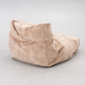 A 'Zoe small' lounge chair, Verzelloni, Italy.